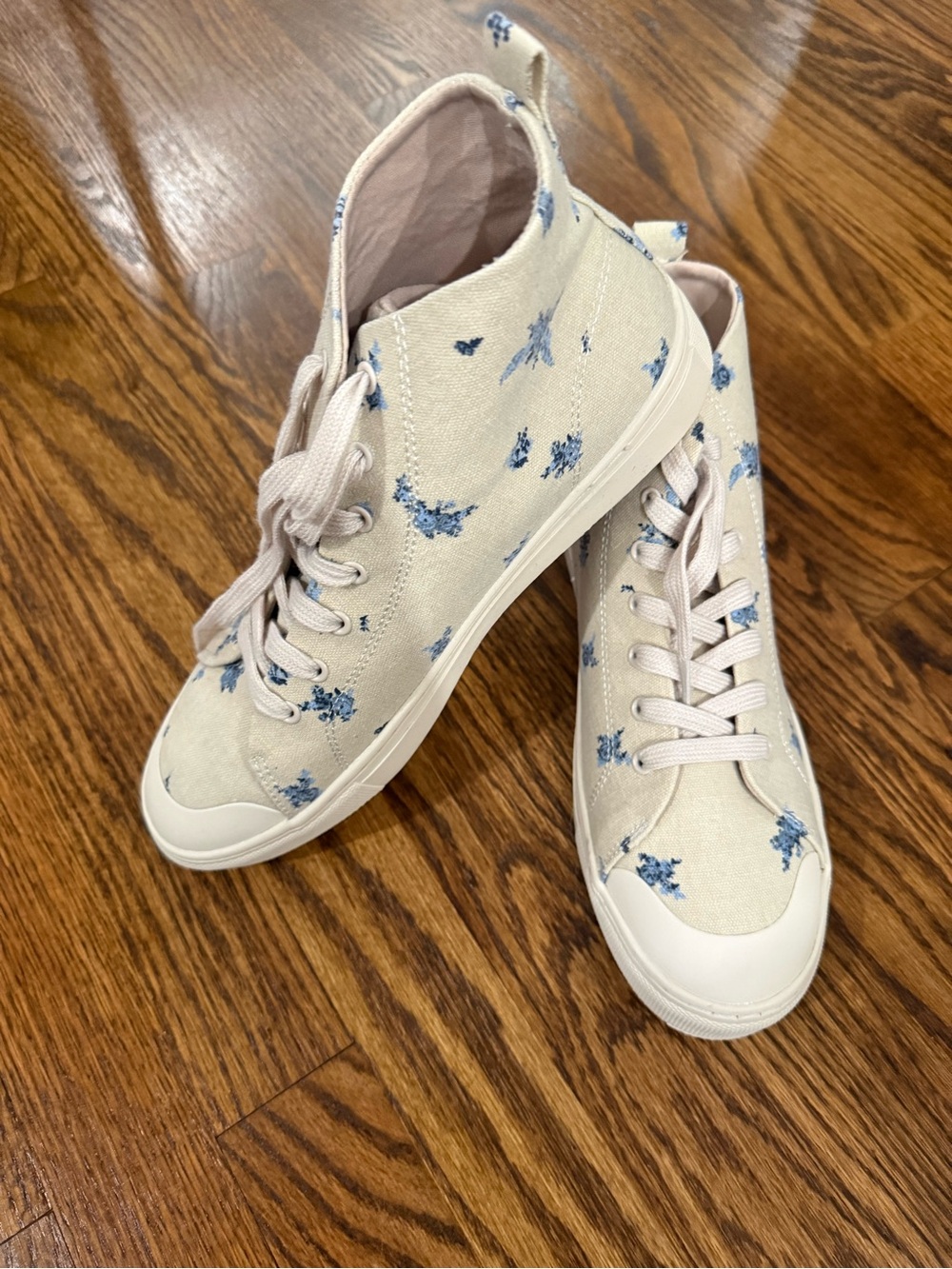 Universal Thread Jolie high-top sneakers in a tan canvas with a blue floral